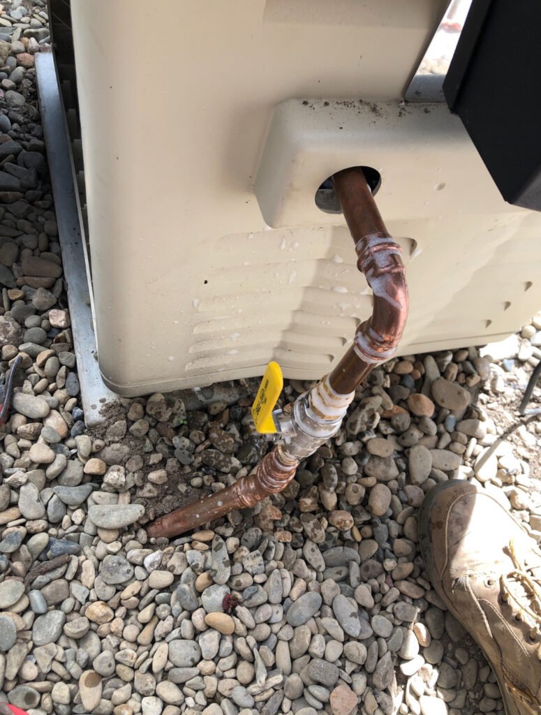 Gas Plumbing Northern Beaches Gas plumbing Northern Beaches technician using leak detection equipment during safety inspection